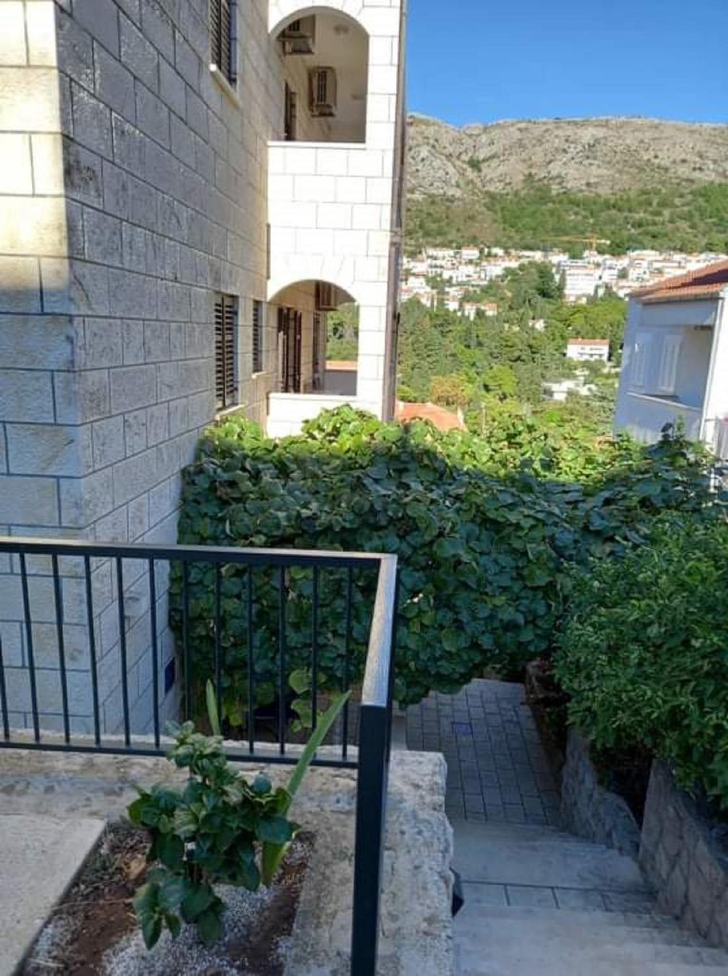 Guest House Cesic Dubrovnik Exterior photo